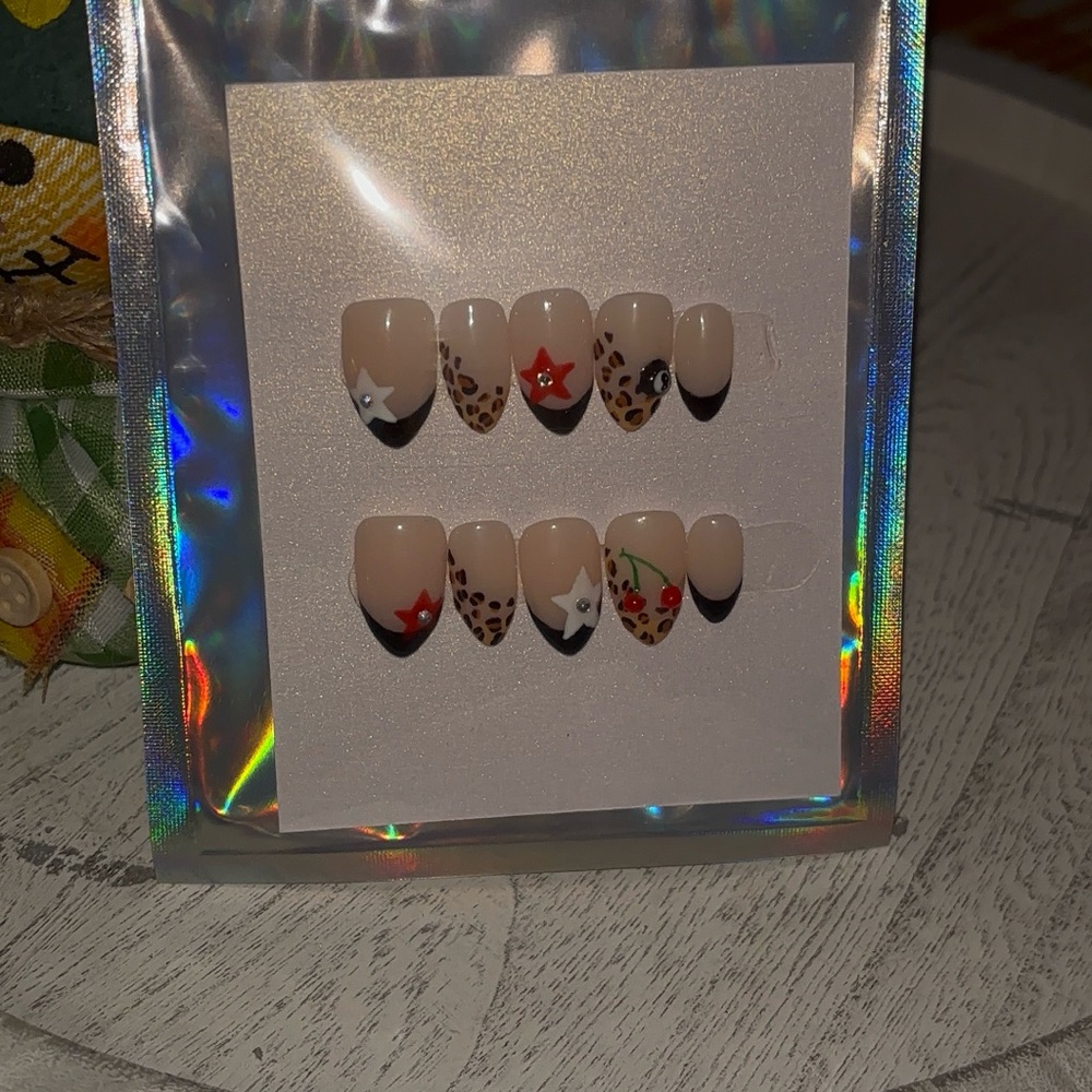 Leopard and Star Nail Set HANDMADE